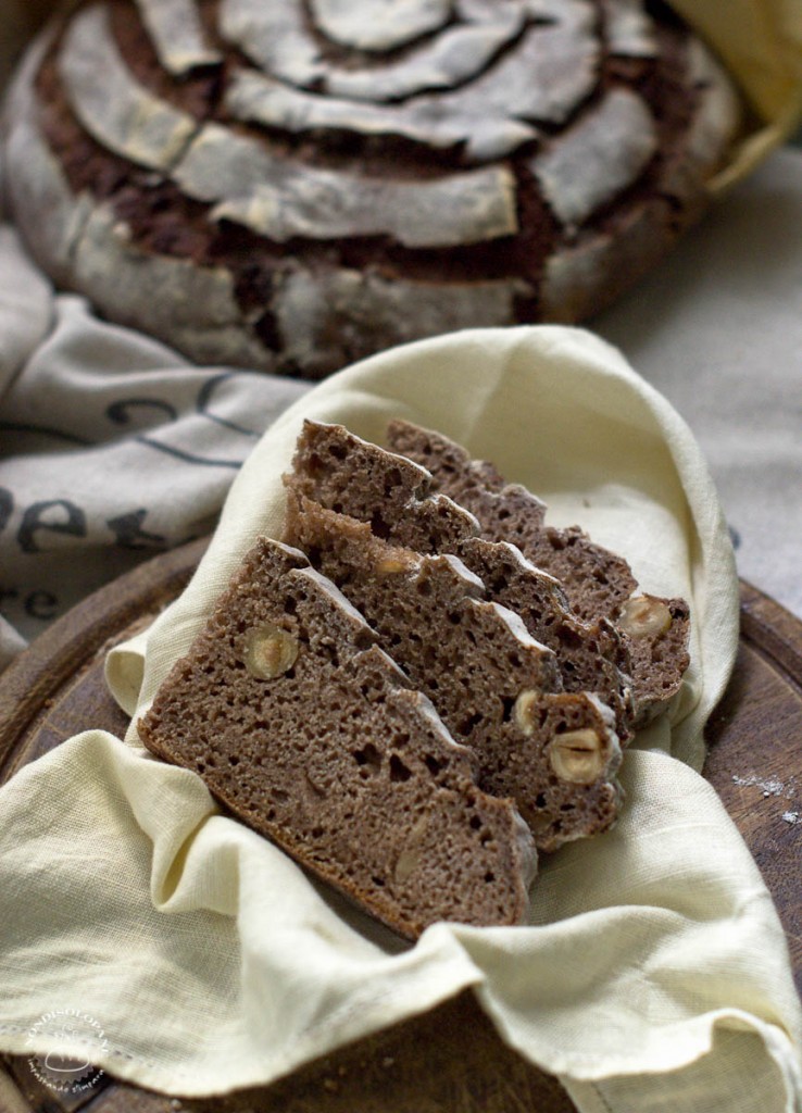 Pane di farro monococco con farina di castagne e nocciole