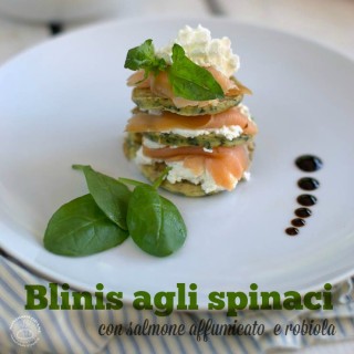 Nondisolopane - Blinis agli spinaci con salmone affumicato e robiola