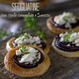 Nondisolopane - Sfogliatine con cipolle caramellate e Sarazzu