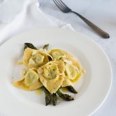 Nondisolopane - Tortelli di farro al pesto con asparagi verdi